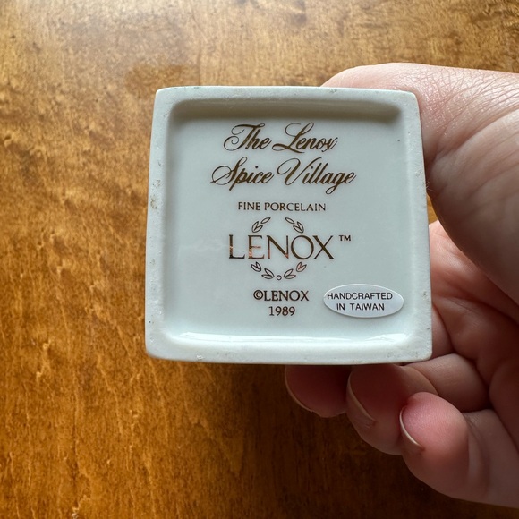 Lenox Spice Village 1989 Bay - Picture 6 of 7